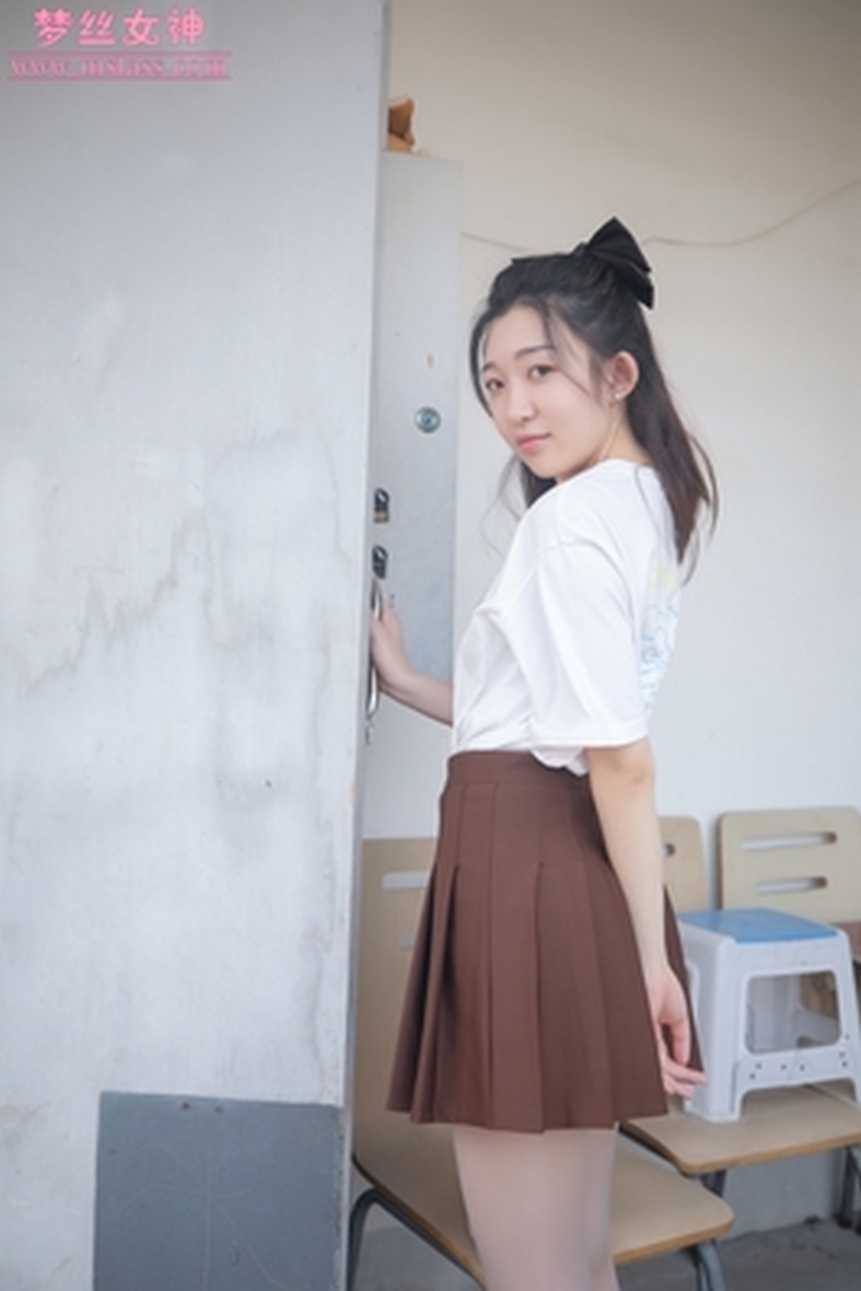 [MSLASS梦丝女神] 2022.04.11 NO.173 丝袜JK小格调 张小雪