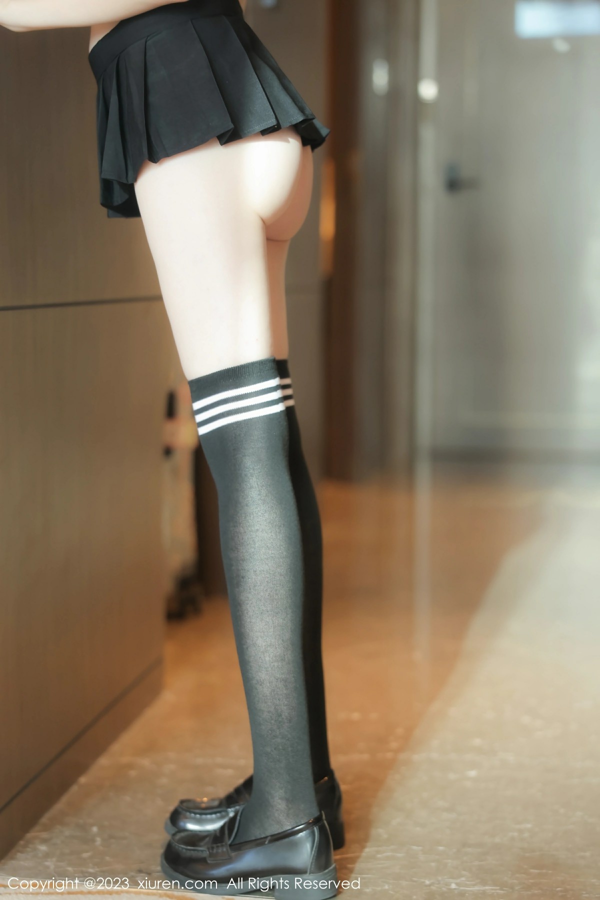 [XiuRen秀人网] 2023.10.19 No.7534 林悠悠 黑色短裙 性感写真 [81+1P]