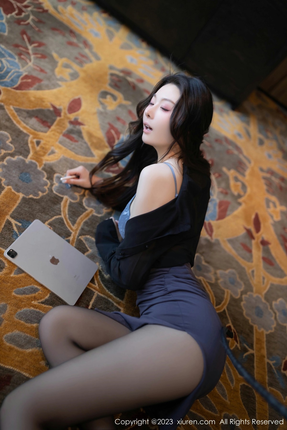 [XiuRen秀人网] 2023.10.20 No.7542 小逗逗 蓝灰色蕾丝内衣 魅惑黑丝 性感写真 [78+1P]